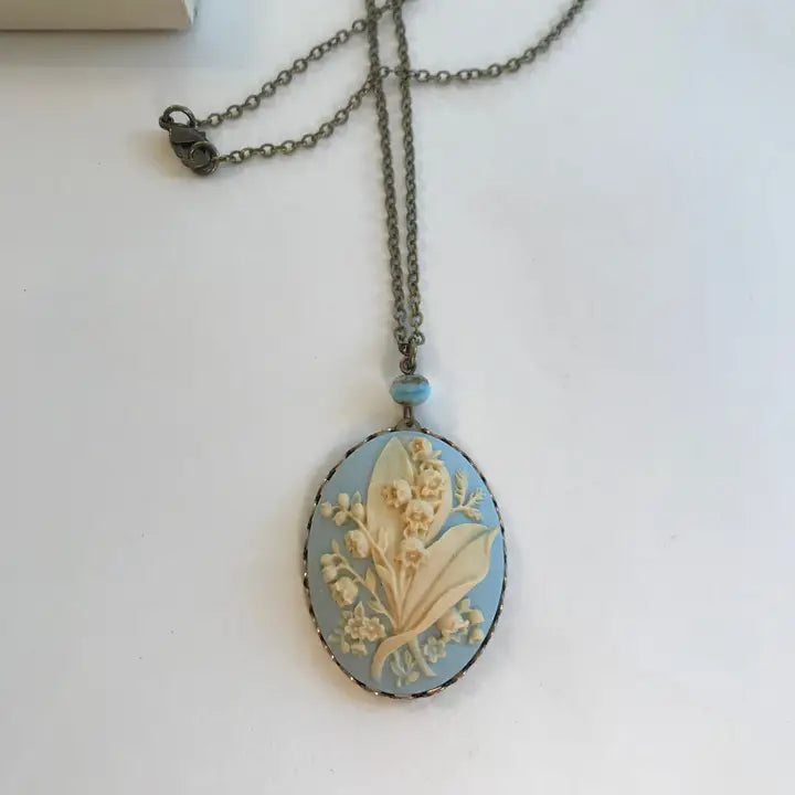 CAMEO PENDANT