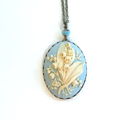CAMEO PENDANT