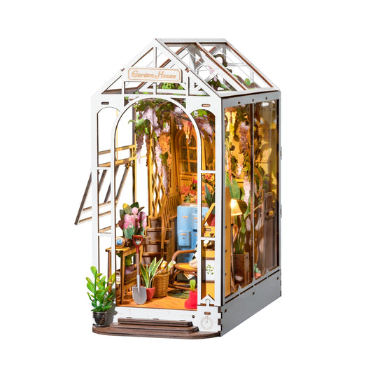 3-D Book Nook PZL