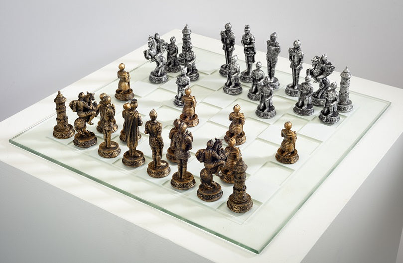 KNIGHT CHESS SET